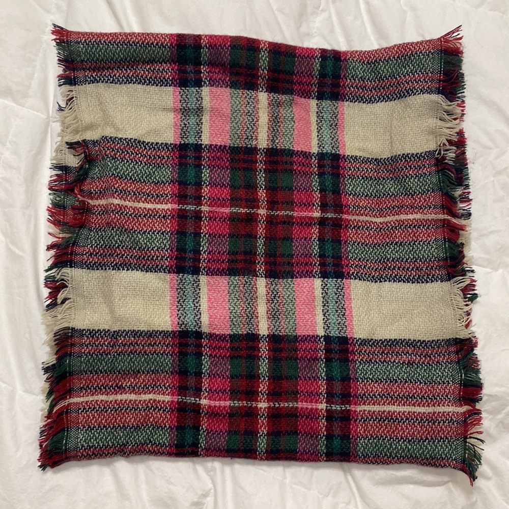 Soft Plaid Scarf💕 - Picture 2 of 2